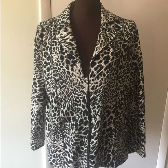 🌹Animal print White & Black Blazer Zip Front EUC - Picture 4 of 8